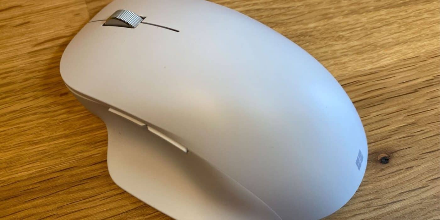 Bluetooth vs Wireless Mouse 1